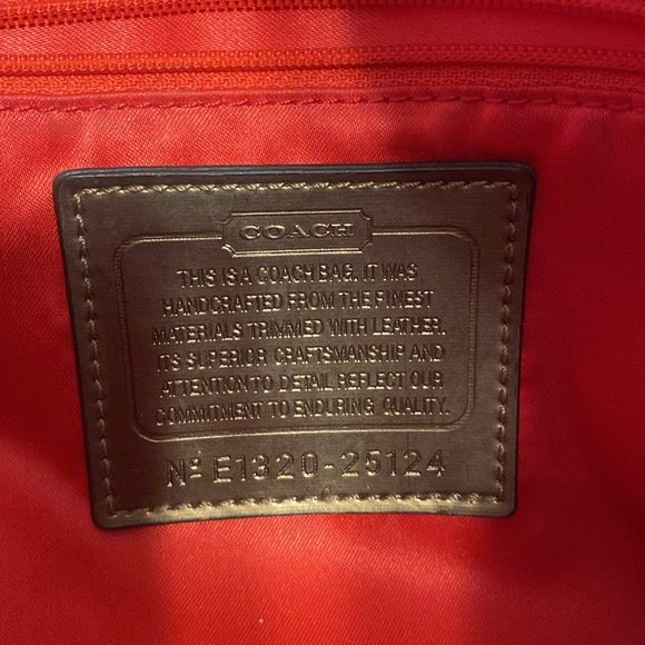 COACH Authentic Polka Dot Poppy Watercolor Tote Bag & Matching Small Wristlet - Picture 7 of 16